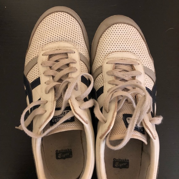 Asics - Picture 2 of 4